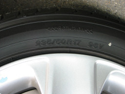 Photo - Tire Size