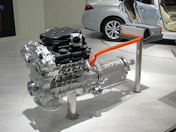 Photo - NISSAN FUGA Hybrid Engine
