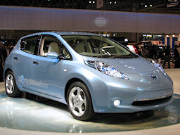 Photo - NISSAN LEAF FrontRight-view
