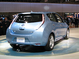 Photo - NISSAN LEAF RearRight-view