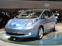 Photo - NISSAN LEAF FrontLeft-view