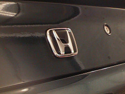 Photo - HONDA Emblem